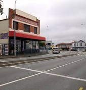 Siam-Thai-Massage-Shop-Side-View