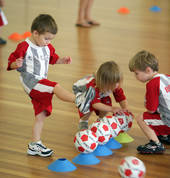 Little Kickers Howick and Manukau East Dannemora (2016) Running Coaches 1_small